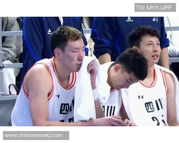 四川队与福建队在CBA赛场的激烈对决引发球迷热议与期待